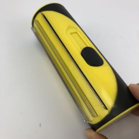 Pet Dog Hair Comb Lint Roller Dog Cat Puppy Cleaning Brush Cats Hair Sofa Carpet Cleaner Brushes Pet Supplies Comb (Format: Opp bag, Color: yellow)